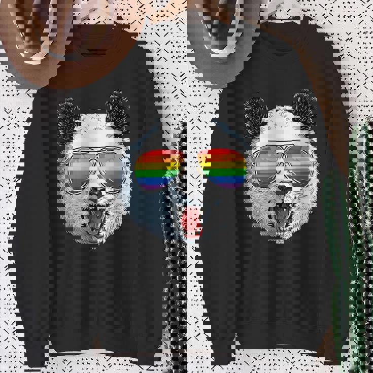 パンダ ゲイプライド Lgbt レインボーフラッグ サングラス Lgbtqギフト スウェットシャツ 年配の女性への贈り物