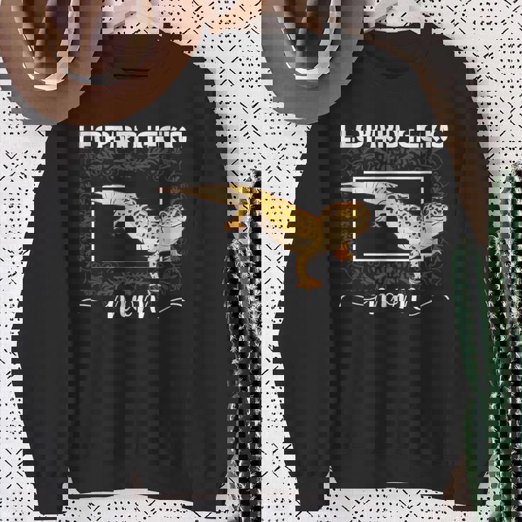 ヒョウモントカゲモドキのママ スウェットシャツ 年配の女性への贈り物