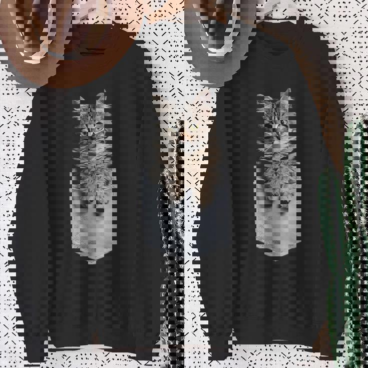 ポケットに入ったノルウェージャンフォレストキャット スウェットシャツ 年配の女性への贈り物