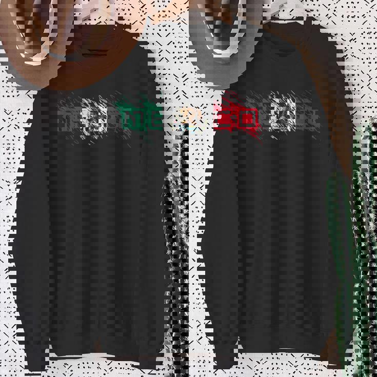 メキシコ メキシコ国旗 落書き文字 ラテン系 スウェットシャツ 年配の女性への贈り物