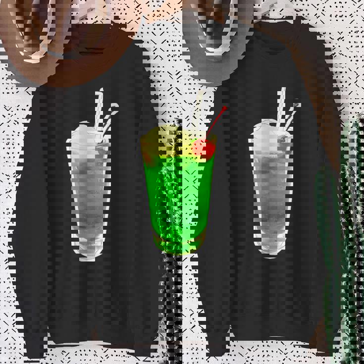 メロンソーダ／クリームソーダ（スイーツ ポップ）夏【サマータイム】昭和レトロ 80S かわいい デザイン スウェットシャツ 年配の女性への贈り物