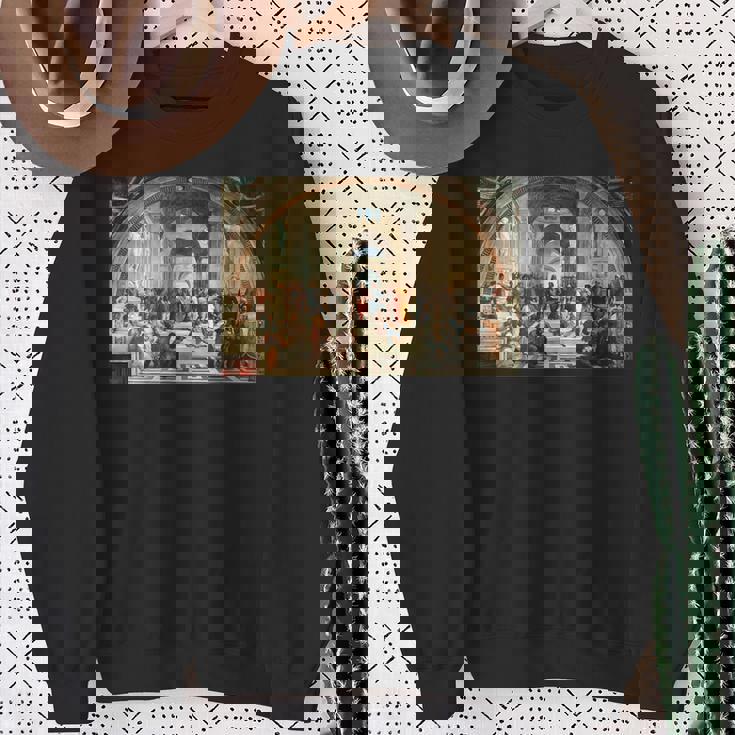 ラファエルによるアテネの学校1511 スウェットシャツ 年配の女性への贈り物