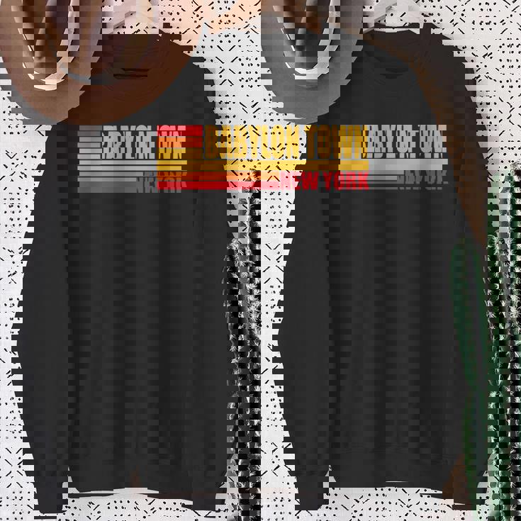 レッド レトロ ヴィンテージ バビロン タウン ニューヨーク州 Ny 長袖tシャツ スウェットシャツ 年配の女性への贈り物