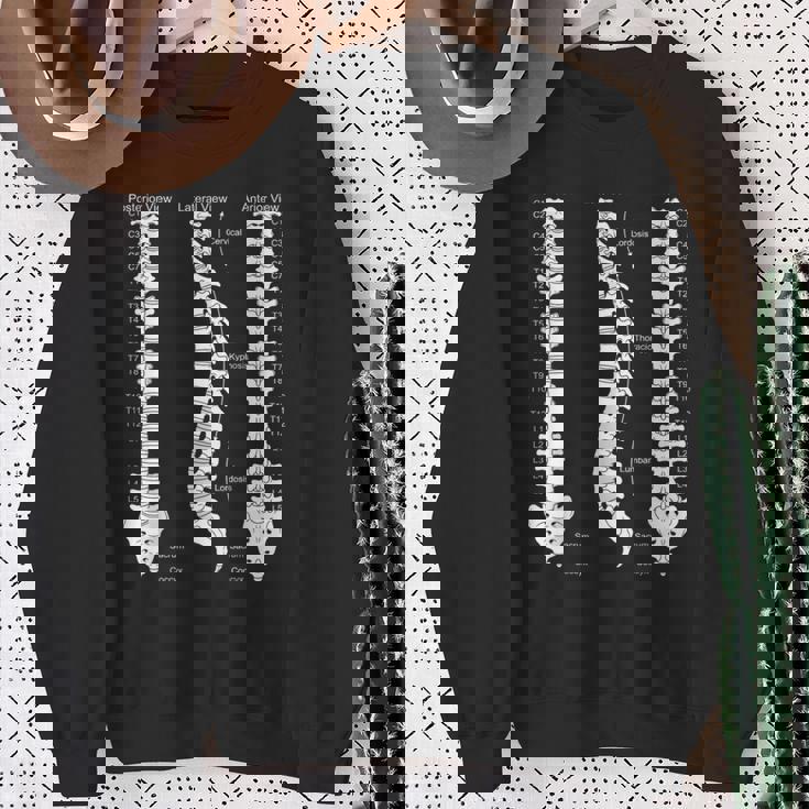 人間の脊椎解剖学カイロプラクティック図 スウェットシャツ 年配の女性への贈り物