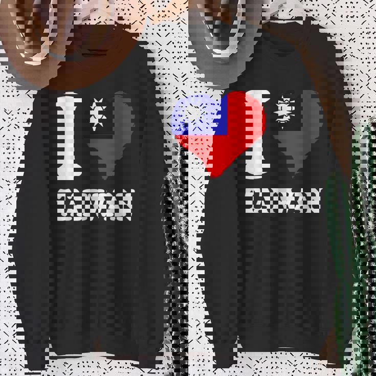 台湾の誇り 台湾のルーツ I Love Taiwan 台湾国旗 スウェットシャツ 年配の女性への贈り物