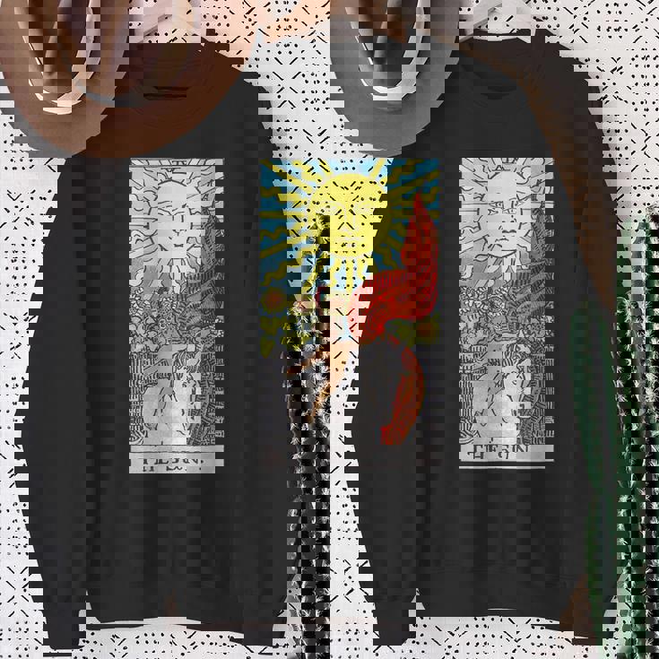 太陽のタロットカード スウェットシャツ 年配の女性への贈り物