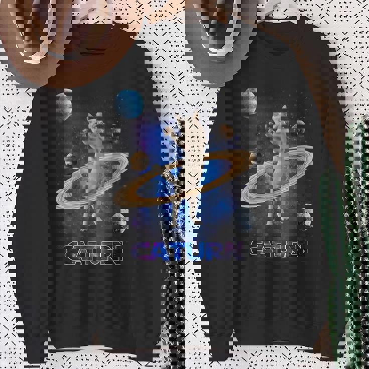 宇宙の土星猫土星ギャラクシー面白い子猫猫の恋人 スウェットシャツ 年配の女性への贈り物