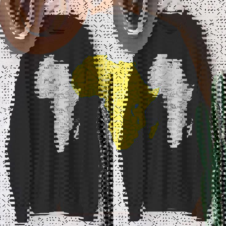 手描きアフリカ地図tシャツ 国名付き スウェットシャツ 年配の女性への贈り物