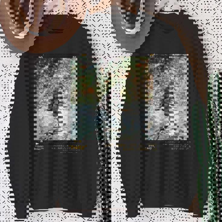 歴史的なビッグフット写真パティ・ザ・ビッグフット。 スウェットシャツ 年配の女性への贈り物