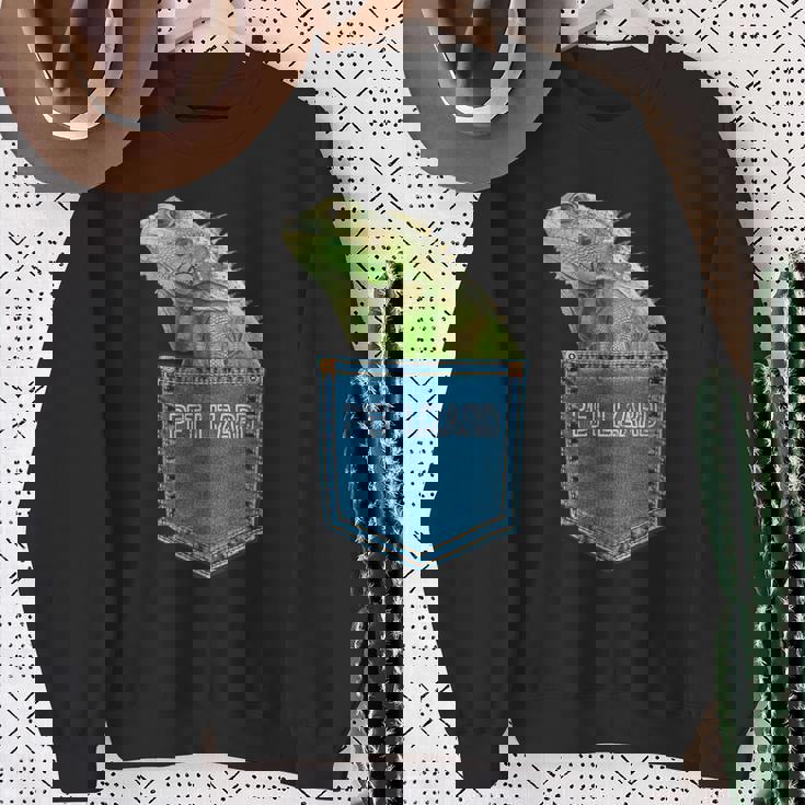 爬虫類 トカゲ ポケット ペット トカゲ イグアナ スウェットシャツ 年配の女性への贈り物