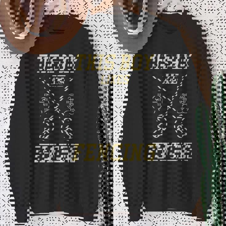 男の子はフェンシングが好き スポーツ 趣味 フェンシング スウェットシャツ 年配の女性への贈り物