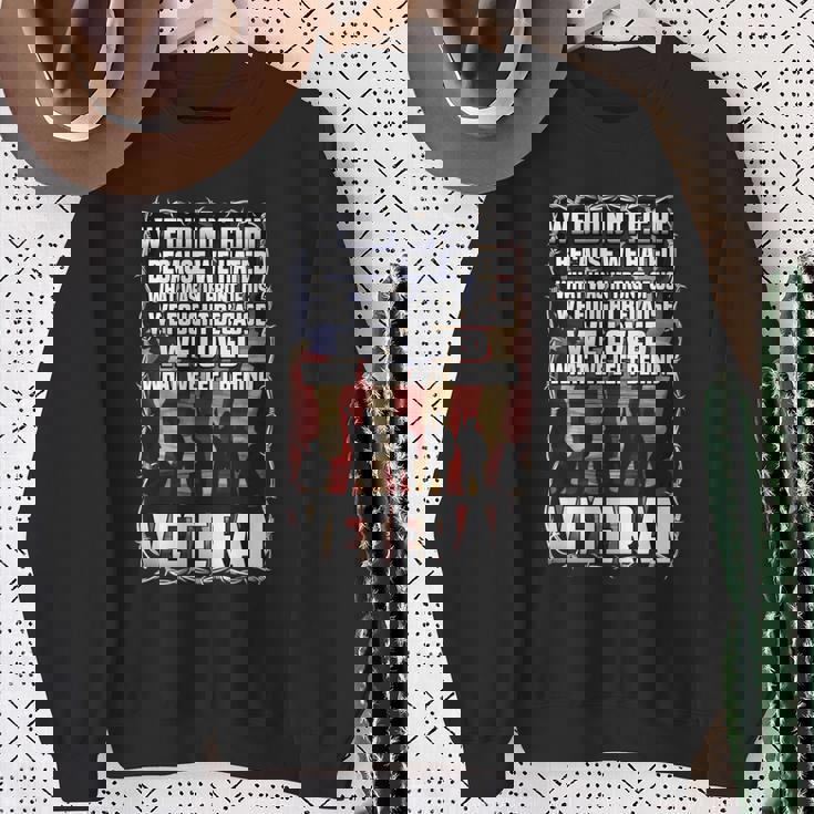 私たちは戦わなかった 私たちは愛しました 退役軍人 アメリカの旗 愛国的 長袖tシャツ スウェットシャツ 年配の女性への贈り物