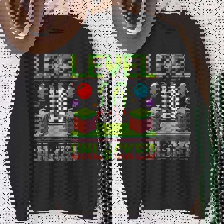 誕生日 男の子 シャツ レベル 10 ロック解除 10歳の誕生日 男の子 スウェットシャツ 年配の女性への贈り物