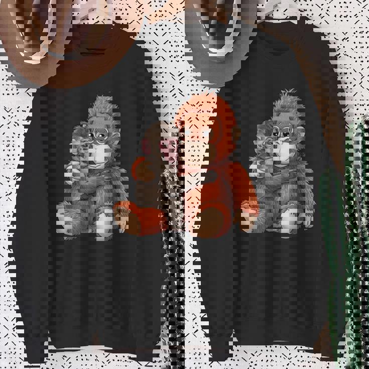 赤ちゃん用 マカク 抱きしめる ぬいぐるみ かわいい オランウータン モンキー パンチ ギフト 長袖tシャツ スウェットシャツ 年配の女性への贈り物