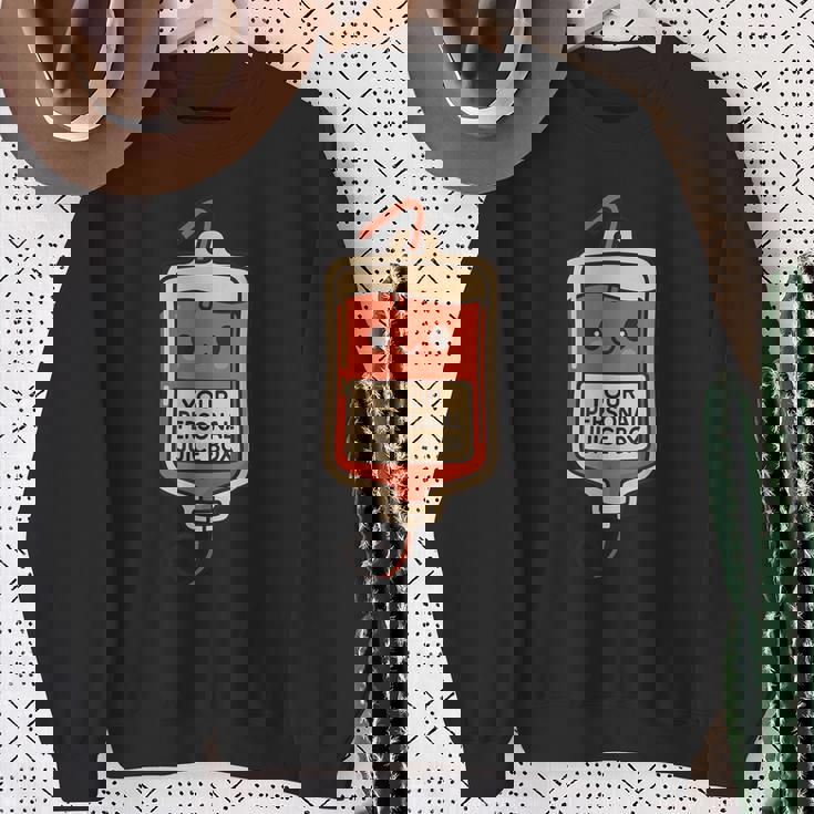 面白い かわいい 静脈内科医 血液バッグ 看護師 医療 ユーモア スウェットシャツ 年配の女性への贈り物