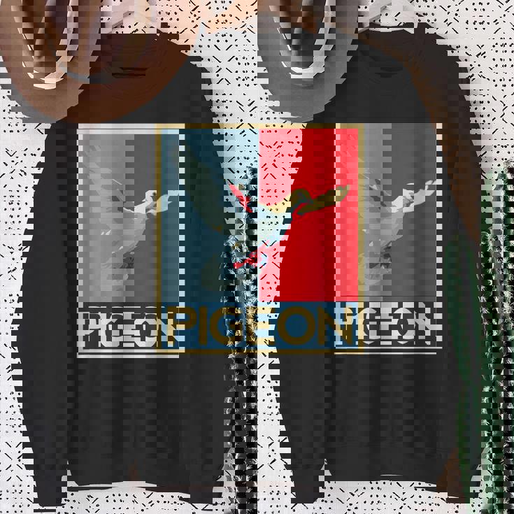 面白いtシャツ ハト 鳥 鳩 クール バードウォッチング 服 メンズ おもしろ 面白い おもしろグッズ スウェットシャツ 年配の女性への贈り物