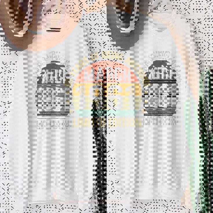 1961年3月の誕生日記念限定版ヴィンテージ65歳。 スウェットシャツ 年配の女性への贈り物