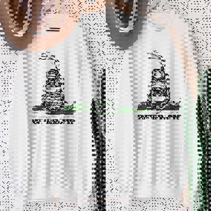 Don't Tread On Me 2Nd Amendment 愛国心が強いノベルティアイテム スウェットシャツ 年配の女性への贈り物