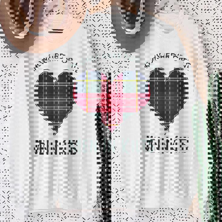 I'm Only Here For The In Kilts タータンチェック ハート スウェットシャツ 年配の女性への贈り物