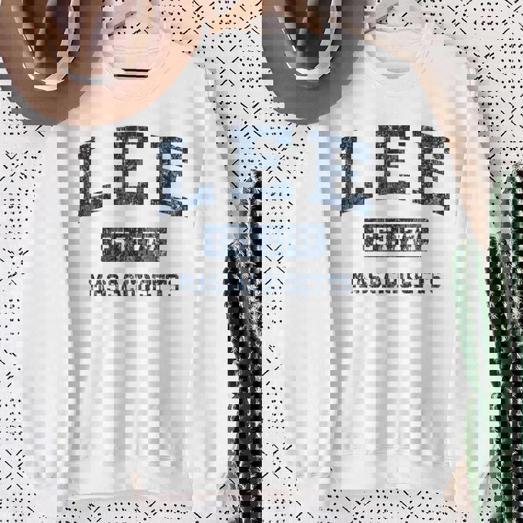 Lee Massachusetts Ma ビンテージスポーツデザイン ネイビー 長袖tシャツ スウェットシャツ 年配の女性への贈り物