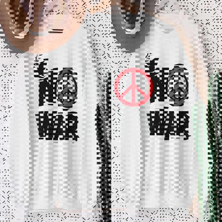 No War 反戦 平和の鳩 スウェットシャツ 年配の女性への贈り物