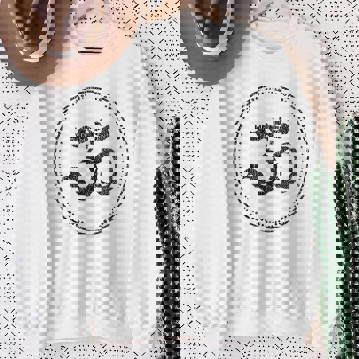 Om スピリチュアルシンボル ヨガ 瞑想 オーム スウェットシャツ 年配の女性への贈り物