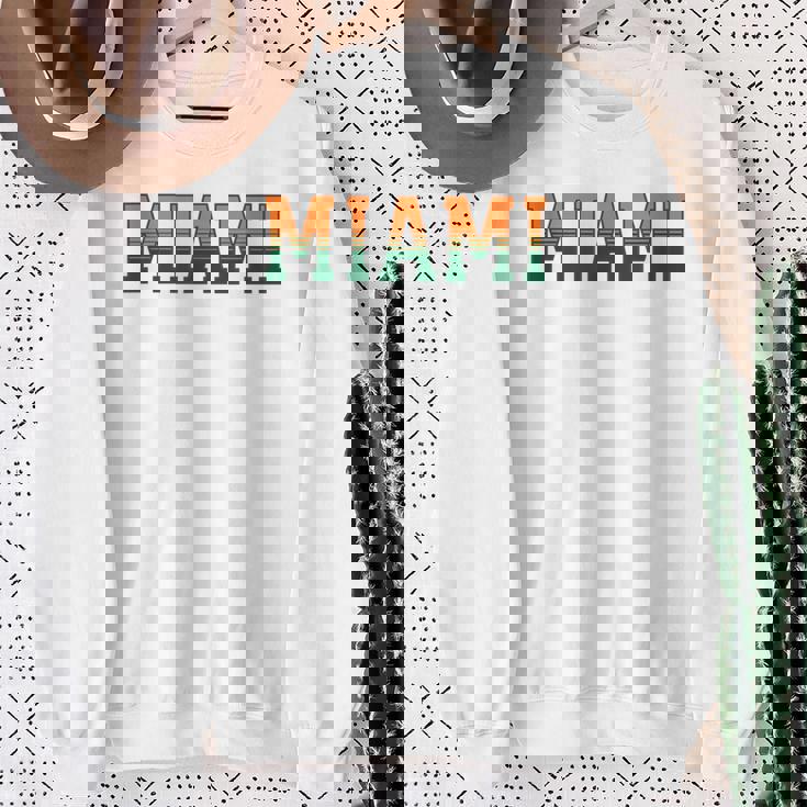 Retro Miamiintage Classic Miami スウェットシャツ 年配の女性への贈り物