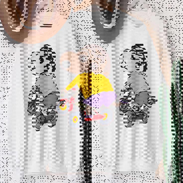 【まんが】クレヨンしんちゃん 三輪車しんちゃん スウェットシャツ 年配の女性への贈り物