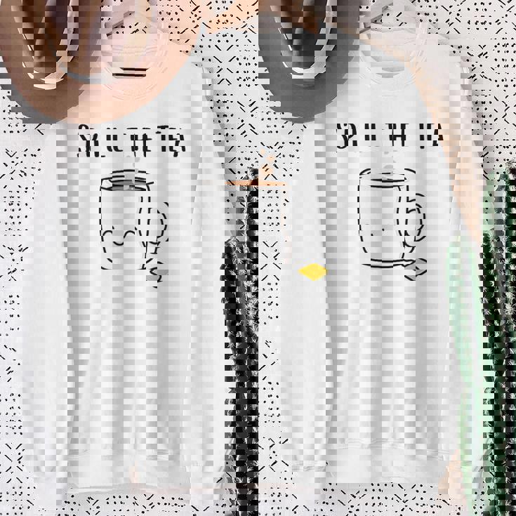 お茶をこぼす 友情 お茶好きの人 かわいい かわいい 湯呑み パーティー スウェットシャツ 年配の女性への贈り物