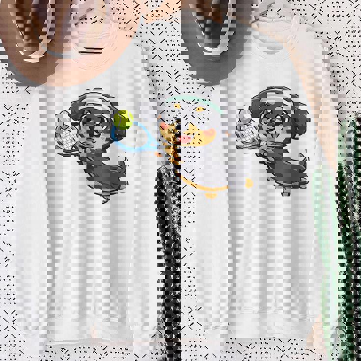 かわいい犬のテニス漫画アート スウェットシャツ 年配の女性への贈り物