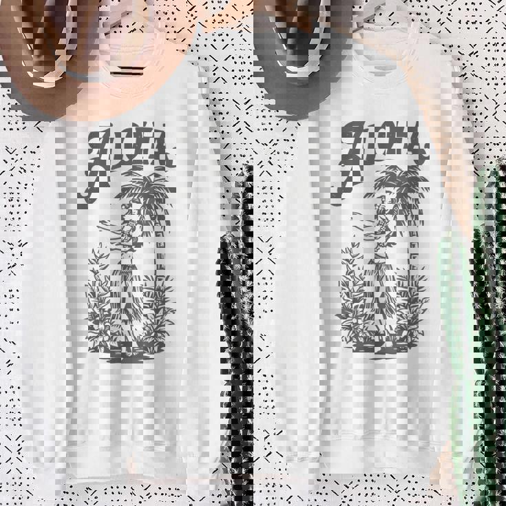 アロハ レトロ ハワイ ヤシの木 ルアウ ダンサー シルエット トロピカル スウェットシャツ 年配の女性への贈り物