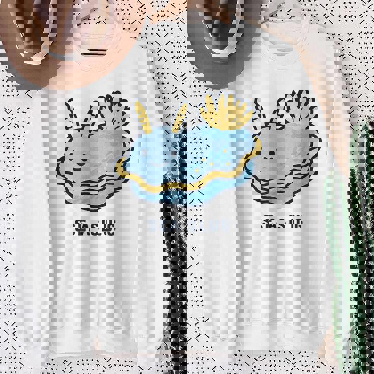 ウミウシ 海牛ealug イラスト ゆるい 簡単 おもしろ かわいい 動物 人気 海洋生物 スウェットシャツ 年配の女性への贈り物