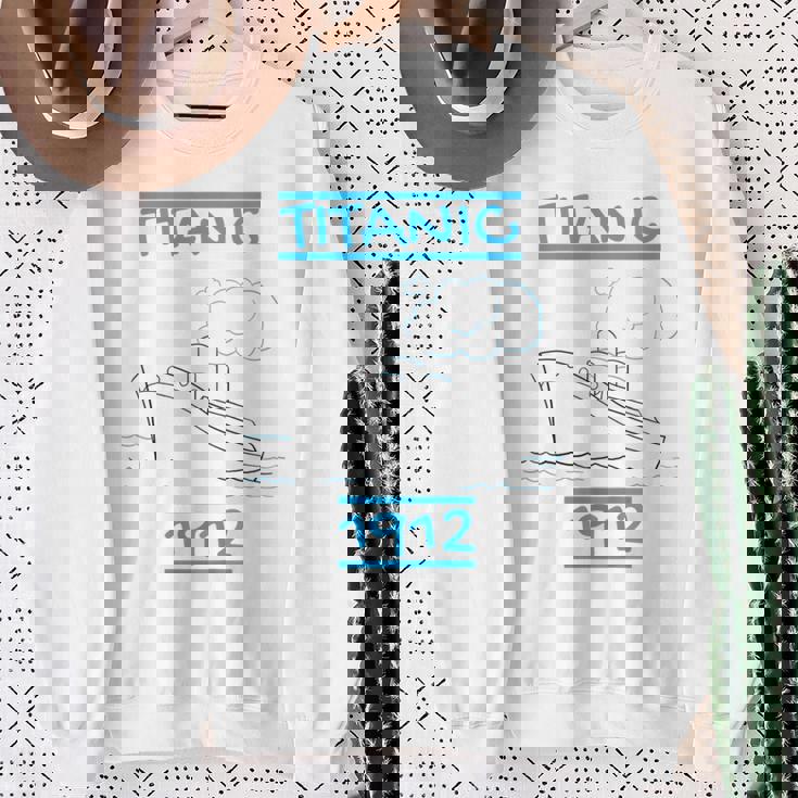 キッズ タイタニック キッズ 帆船 ヴィンテージ クルーズ ベッセル 1912 スウェットシャツ 年配の女性への贈り物