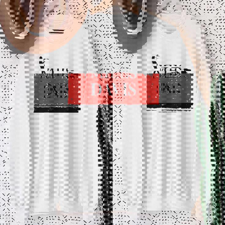 スペインのマイルス・デイビスのスケッチ スウェットシャツ 年配の女性への贈り物