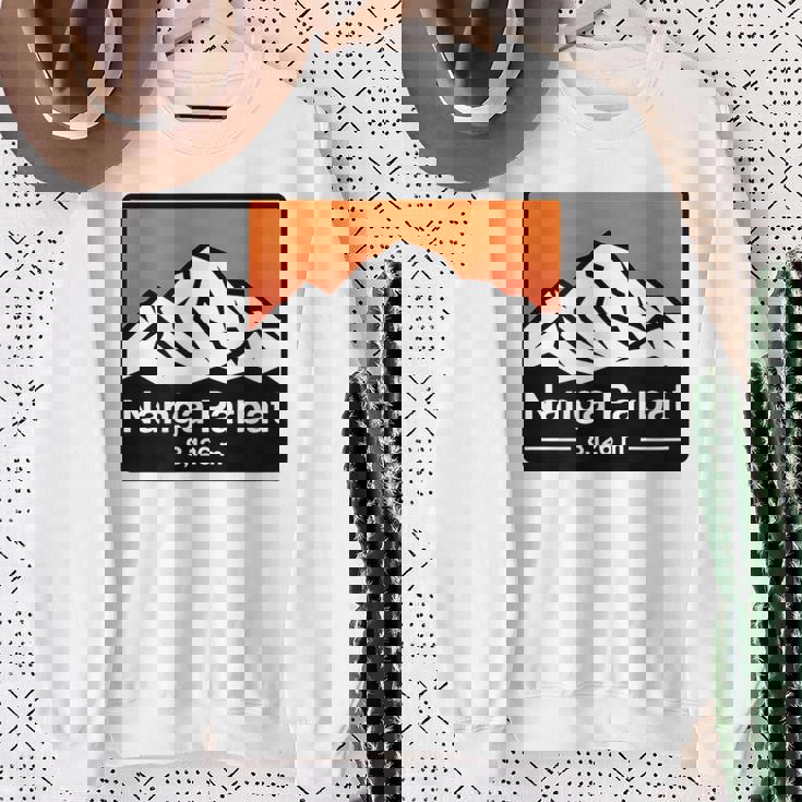 ナンガパルバット スウェットシャツ 年配の女性への贈り物