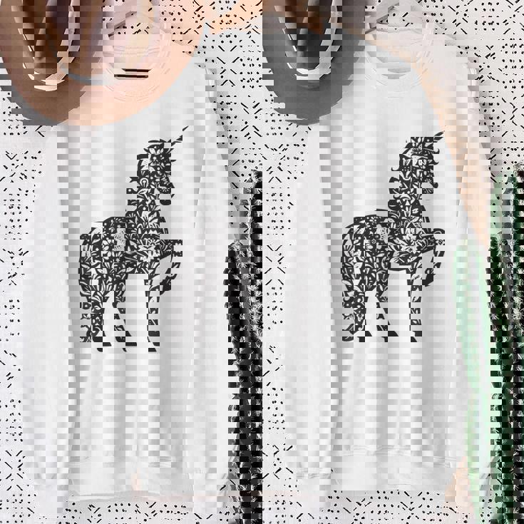 ファンタジーレインボーユニコーンホースファンunicornloverユニコーン スウェットシャツ 年配の女性への贈り物