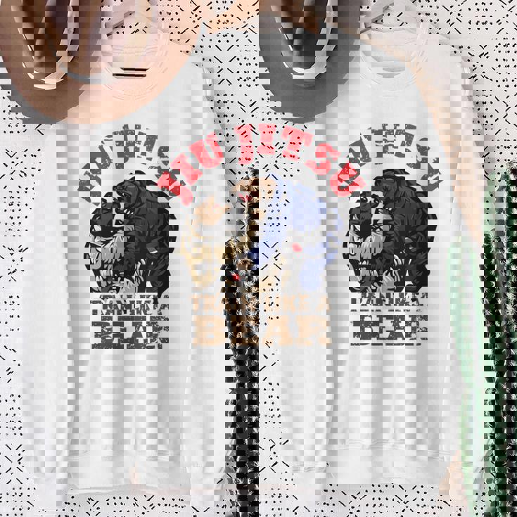 ブラジリアン柔術 Bjj クマのように訓練する 長袖tシャツ スウェットシャツ 年配の女性への贈り物