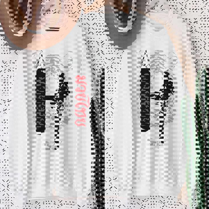 ムエタイ 格闘技 タイ ボクシング コーチ 恋人へのギフト スウェットシャツ 年配の女性への贈り物