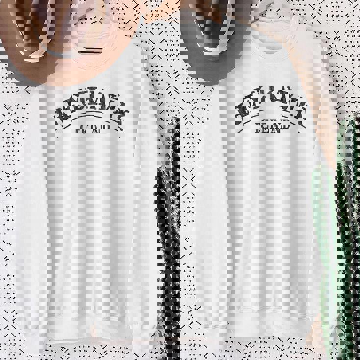 レイキャビク アイスランド レイキャビク アイスランド スウェットシャツ 年配の女性への贈り物