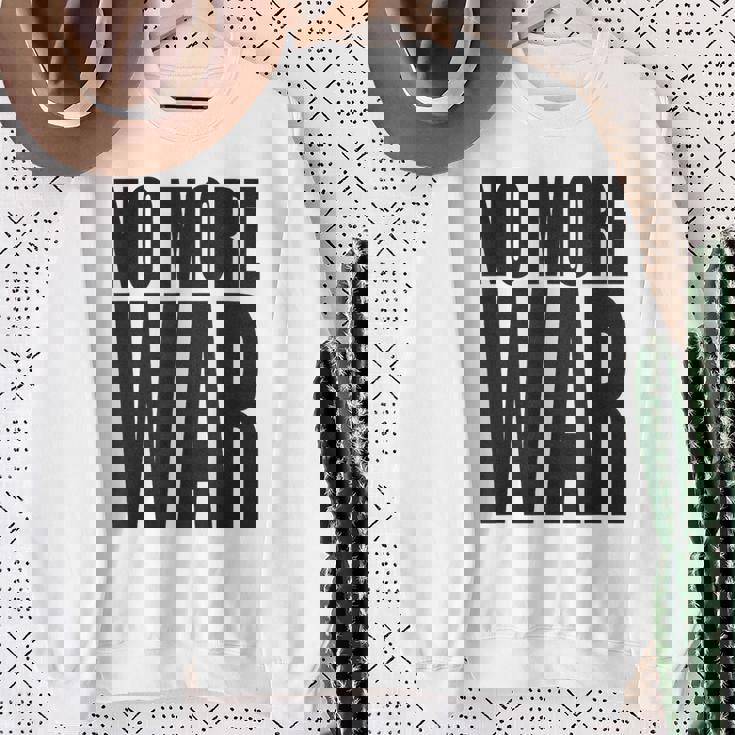 反戦 平和 イスラエル パレスチナ ウクライナ ロシア リビア シリア イエメン クルド トルコ No More War スウェットシャツ 年配の女性への贈り物