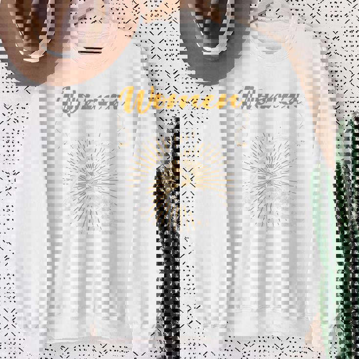 バックプリント 女は私を欲しがる 魚は私を恐れる 長袖tシャツ スウェットシャツ 年配の女性への贈り物