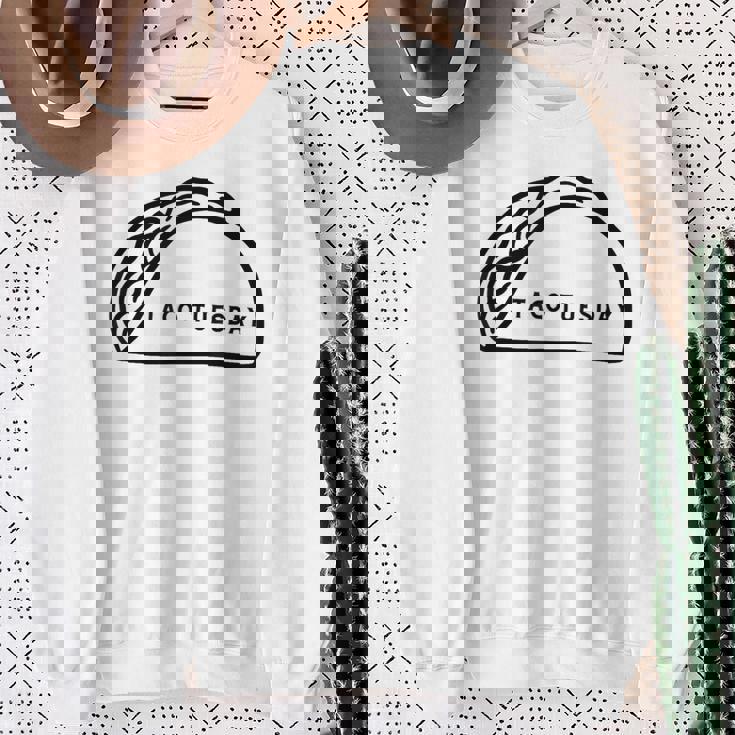 男女 家族 タコス愛好家 面白い タコス 火曜日 スウェットシャツ 年配の女性への贈り物