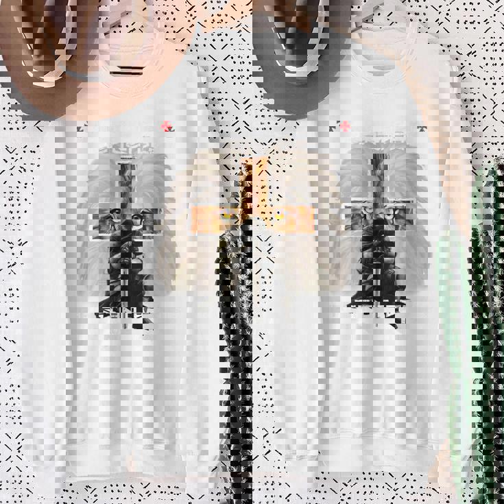 祈り 戦士 ライオン ユダ グラフィック クリスチャン クロスバック プリント スウェットシャツ 年配の女性への贈り物