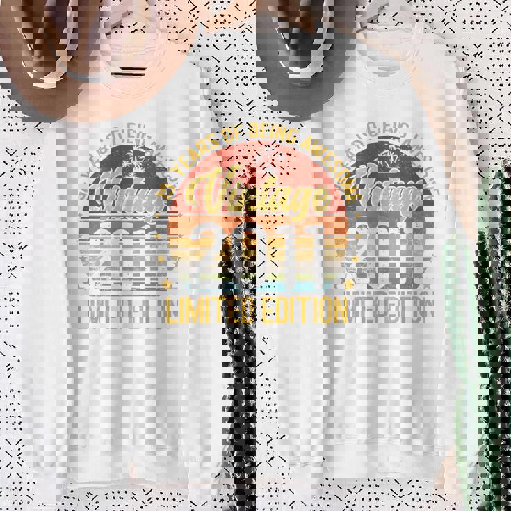 裏面 ヴィンテージ 15 誕生日 デコレーション メンズ 15歳 2011 15歳 スウェットシャツ 年配の女性への贈り物