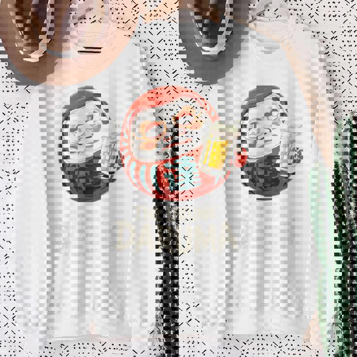 酔っぱらい だるま 日本の漢字 お土産 ビール アート 日本 ユーモア スウェットシャツ 年配の女性への贈り物