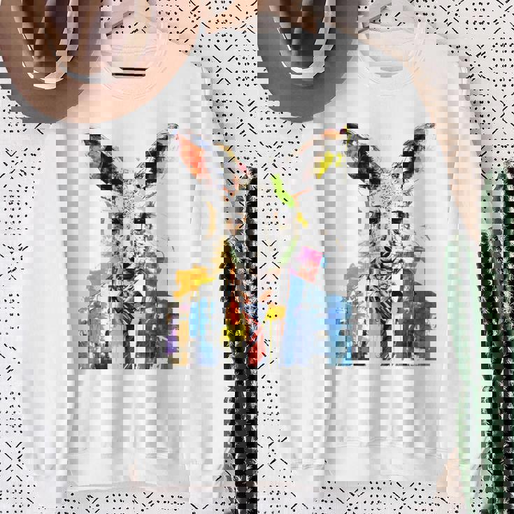 鮮やかなカンガルー、ネクタイ付き。 スウェットシャツ 年配の女性への贈り物