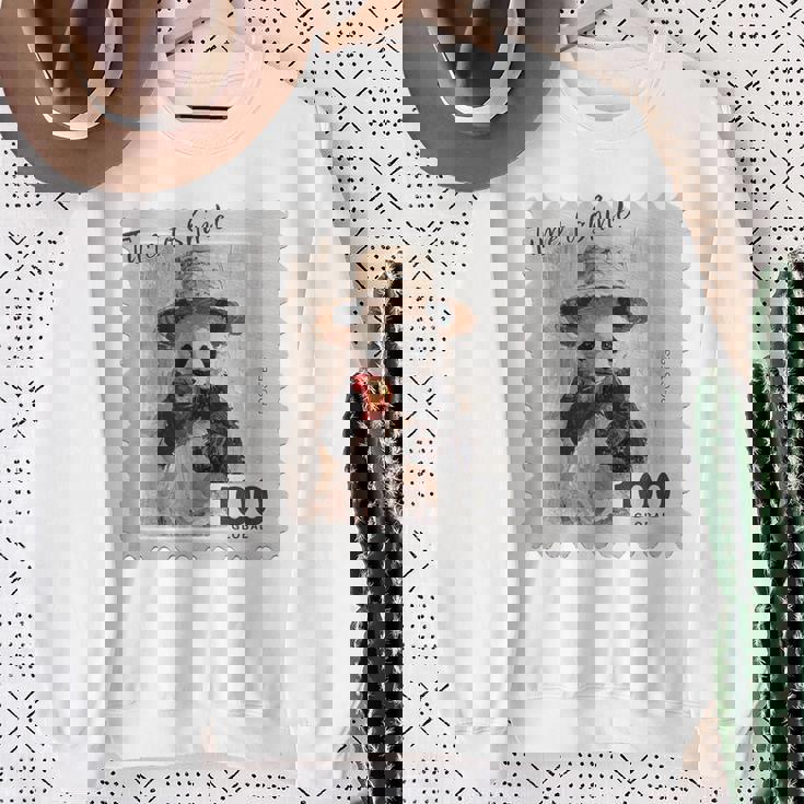 麦わら帽子 りんご パンダ 小さなパンダ 切手風 スウェットシャツ 年配の女性への贈り物