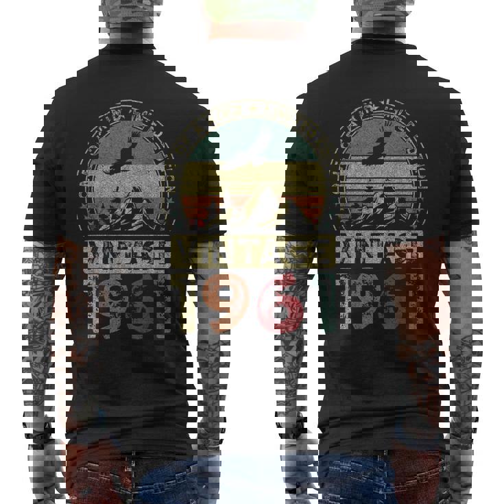 1961年ヴィンテージ、限定版、65歳の誕生日、65歳 メンズTシャツ バックプリント