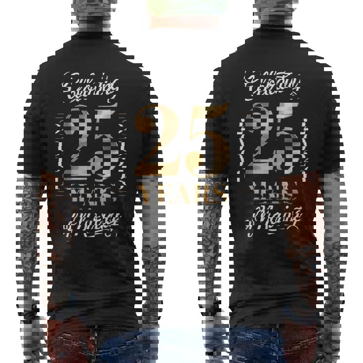 2001 年から 2026 年までのカップルの結婚 25 周年を祝う メンズTシャツ バックプリント