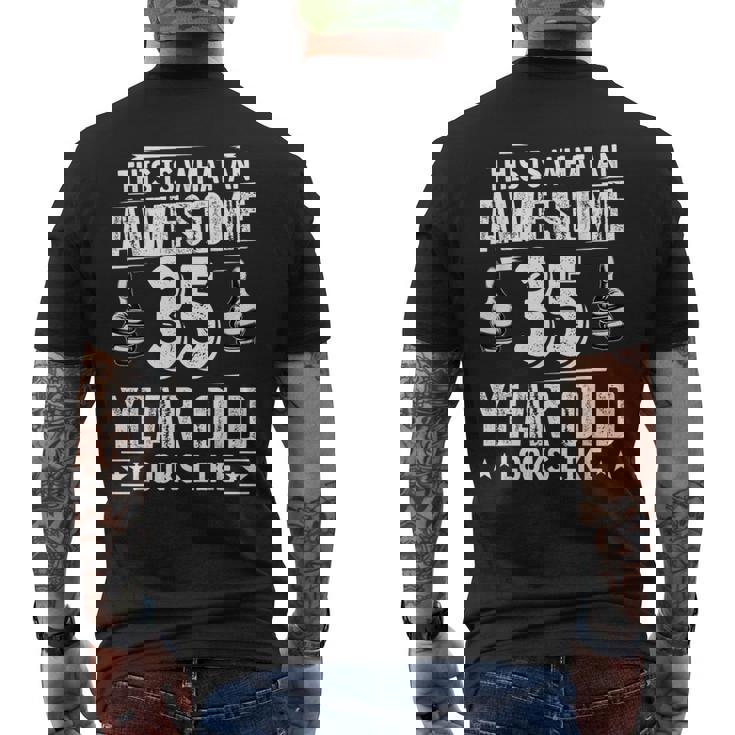 35歳の誕生日プレゼントは私に35年かかりました 良い 面白い 35歳 メンズTシャツ バックプリント